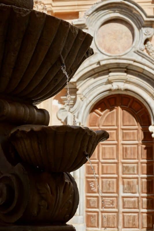 Fountain and church, Marsala